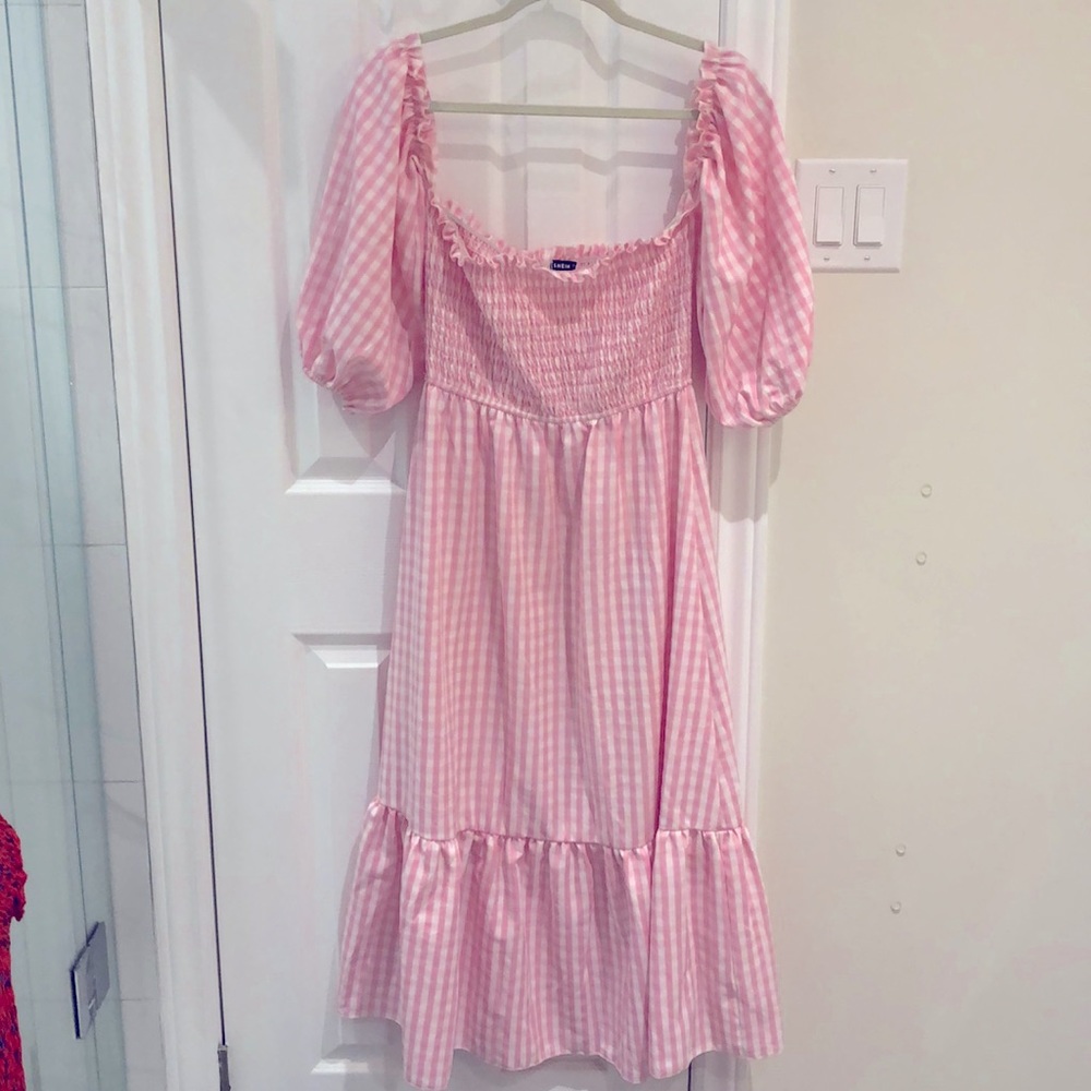 Pink gingham puff sleeve midi dress - size medium